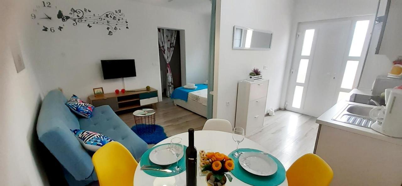 Lennida Studio Apartman With Free Parking Kavran エクステリア 写真